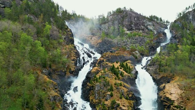 4K drone video of the dramatic Lateness Waterfall in Norway.