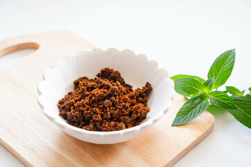 フレーク状のカレー粉