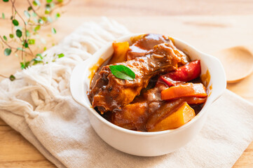 具だくさんのチキンカレー