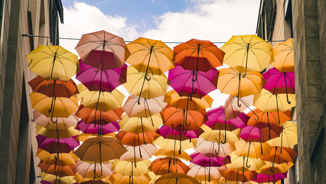 Hanging umbrella