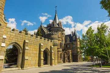 Tourist center Castle Garibaldi in the village Hryaschevka near the city of Togliatti
