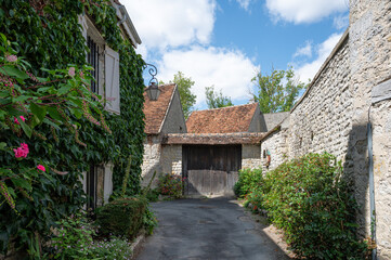 Flowery street of Y&egrave;vre-le-Ch&acirc;tel