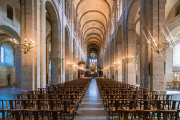 Fototapeta premium Interior of Basilica Saint-Sernin de Toulouse with altar, France