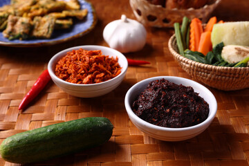 pork shrimp chilli dip local thai food sauce isolated in wood background - 630591916