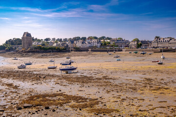 Fototapeta na wymiar Saint Malo low tide