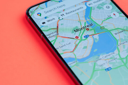 Car traffic on Montreal google maps