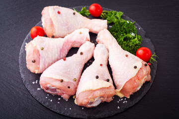 Raw chicken drumstick ( leg ) Uncooked meat