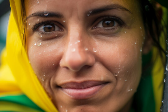 F&atilde;s brasileiras de futebol em um est&aacute;dio da Copa do Mundo apoiando a sele&ccedil;&atilde;o nacional

