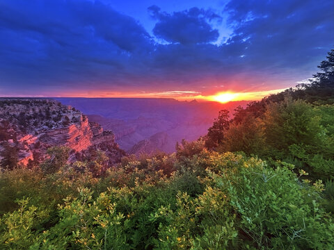 Sunrise at the Grand Canyon