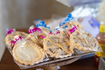 Tartas dulces en bolsa de celofán 