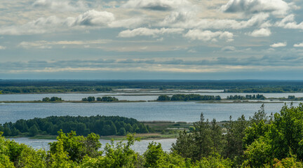 Fototapeta na wymiar View of the Dnieper River from a high bank.