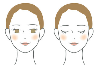 スキンケアをする女性