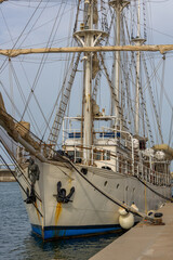 Barcos atracados en el puerto deportivo de valencia