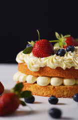 cake with strawberries