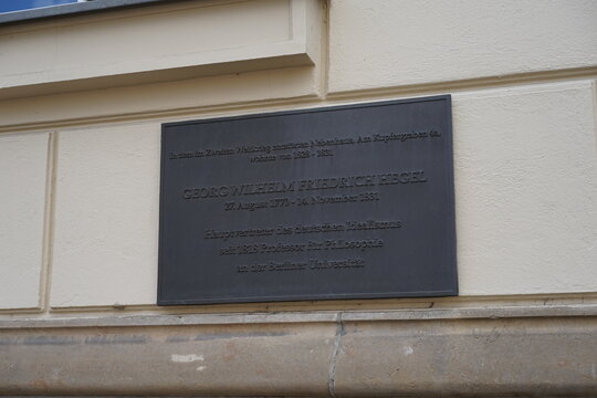 Gedenktafel f&uuml;r Georg Wilhelm Friedrich Hegel in Berlin am 04.08.2023