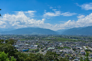 Fototapeta na wymiar 高台から見る松本市の風景