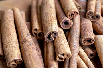 Whole dried cinnamon for baking