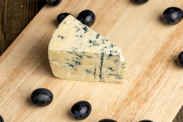 Blue mold cheese cut into pieces