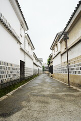 Obraz premium Bikan Historical Area, Old Japanese Town in Okayama, Japan - 日本 岡山 倉敷 美観地区 伝統的な街並み