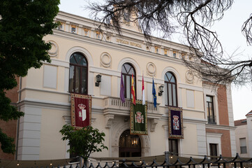 Vista de la fachada del palacio de la diputación provincial de Guadalajara, España.