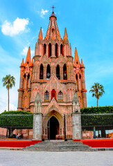 church of the holy cross