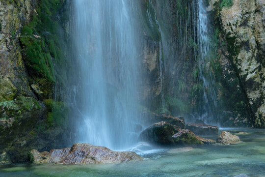 Cascada de Theth, Albania