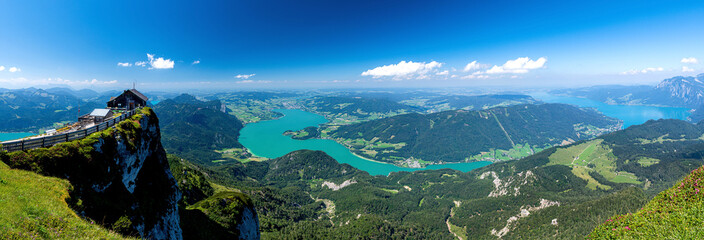 Gipfel des Schafberg mit Mondsee im Salzkammergut bei Salzburg in Österreich