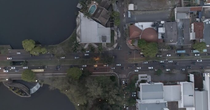 Londrina Avenida Higien&oacute;polis lago igap&oacute; sunset aerial view Drone 4k Plongée zenital Flat style for better post-production