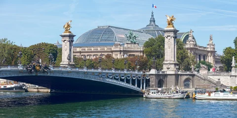Papier Peint photo Pont Alexandre III Grand Palais and the Pont Alexandre III in Paris