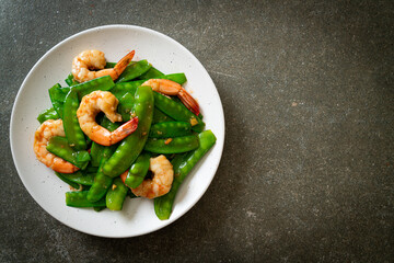 Stir-Fried Green Peas with Shrimp