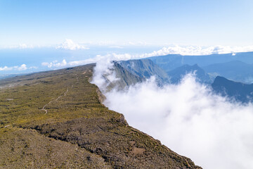 Randonnée Maïdo Grand Bénare et vue aérienne par drone du Cirque de Mafate et Piton des Neiges,...