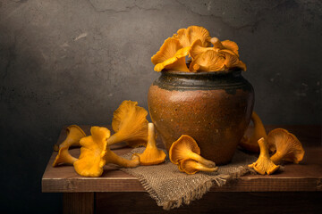 stillife whith musrooms