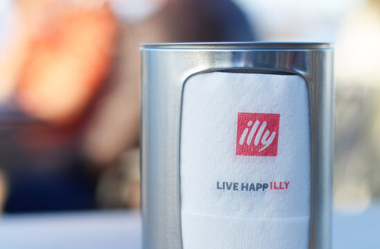 Illy Coffee Images – Browse 422 Stock Photos, Vectors, and Video