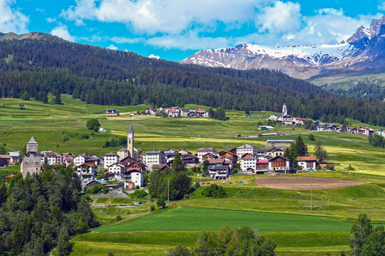 Riom-Parsonz, Kreis Surses im Bezirk Albula des Kantons Graub&uuml;nden in der Schweiz