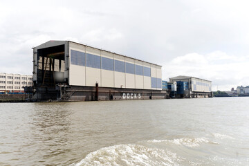Docks an der Elbe Schiffsdock Schiffsbau