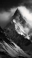 montanha em preto e branco 