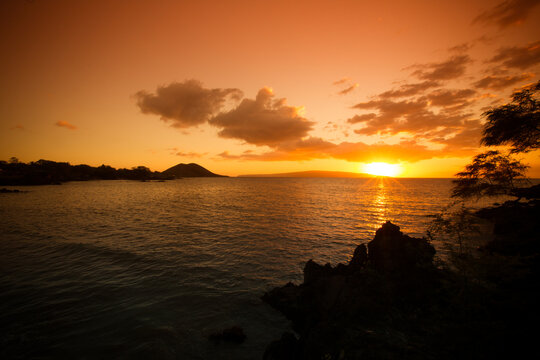 Sunset or sunrise on the islands of Hawaii