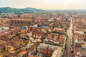 Fototapeta na wymiar Bologna oldtown city skyline, cityscape of Italy