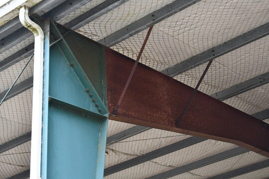 inner steel building support - Powered by Adobe