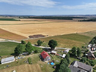 Obraz premium on the borders of nature and human habitation