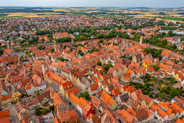 Rothenburg ob der Tauber in Bayern aus der Luft | Luftbilder & Luftvideos von Rothenburg ob der...