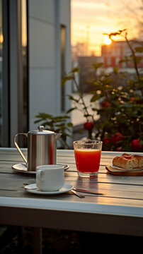 Fr&uuml;hst&uuml;ck mit Kaffee und Saft 
