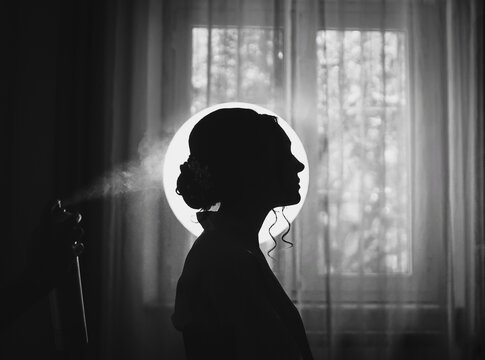 silhouette di una ragazza