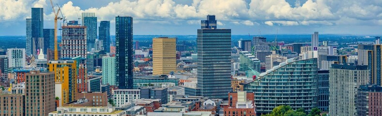 Manchester Cityscape as seen from Victoria Riverside - obrazy, fototapety, plakaty