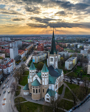 RZYMSKOKATOLICKA PARAFIA PW. ŚW. KAROLA BOROMEUSZA we Wrocławiu