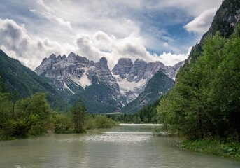 Naklejka na ściany i meble Dolomiten ,berge Italien Sonnenstern ,wolken ,Sonne, Tal ,Südtirol, Alpin , Sonnenaufgang 