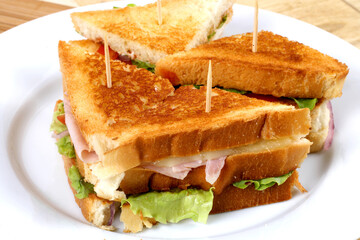 Veggie sandwich with jam and cheese