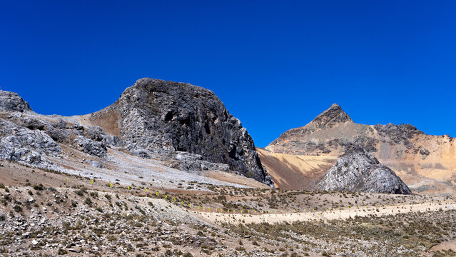 Reaching Majestic Peaks: Sale of Photos Capturing the Grandeur of Mountain Peaks