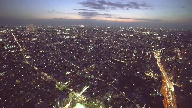 新宿を一望する｜夜景、ネオン