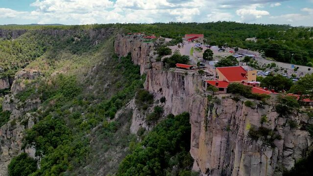 Vista aerea de Divisadero en barrancas del cobre, copper canyon Chihuahua